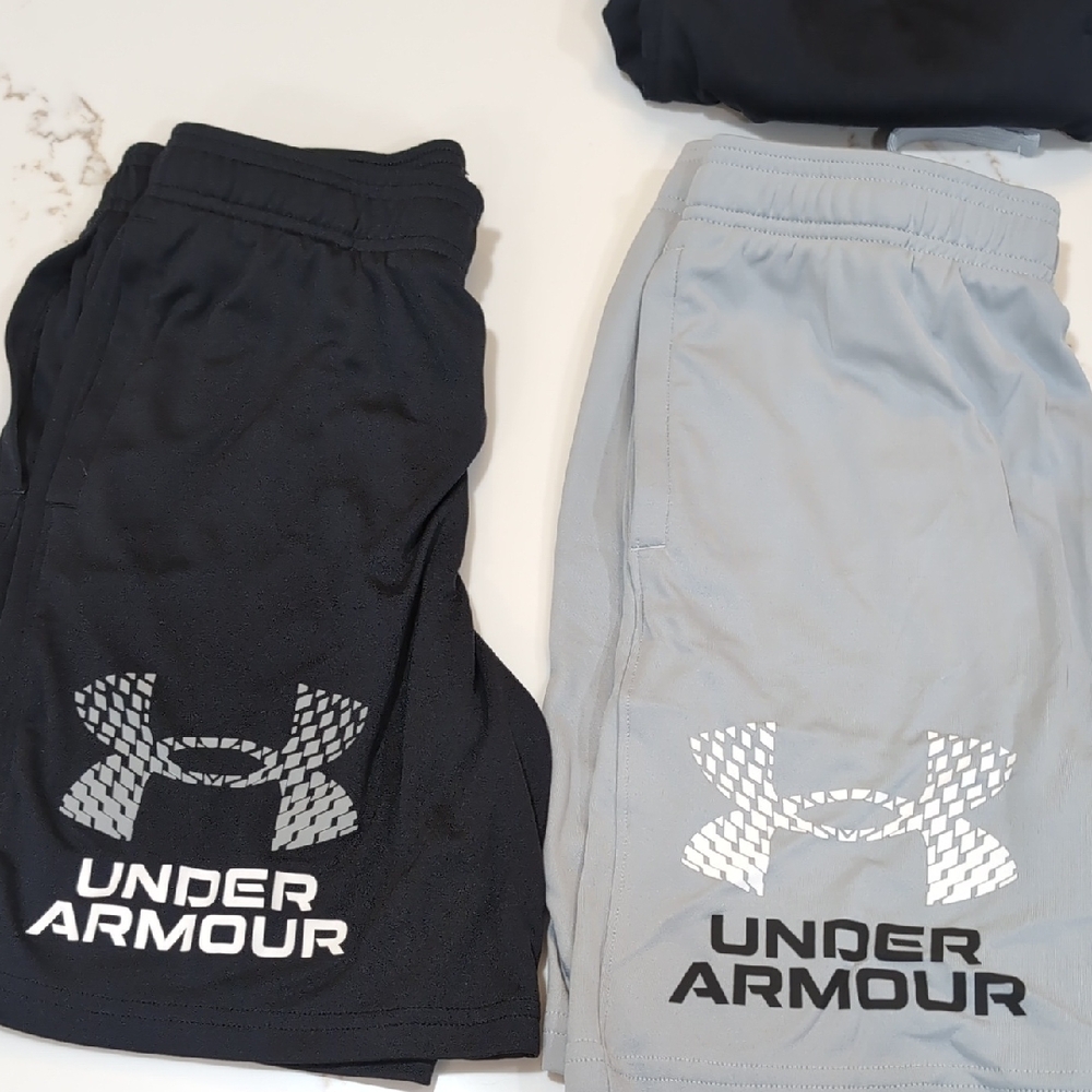 Under Armour Boys 6" Shorts